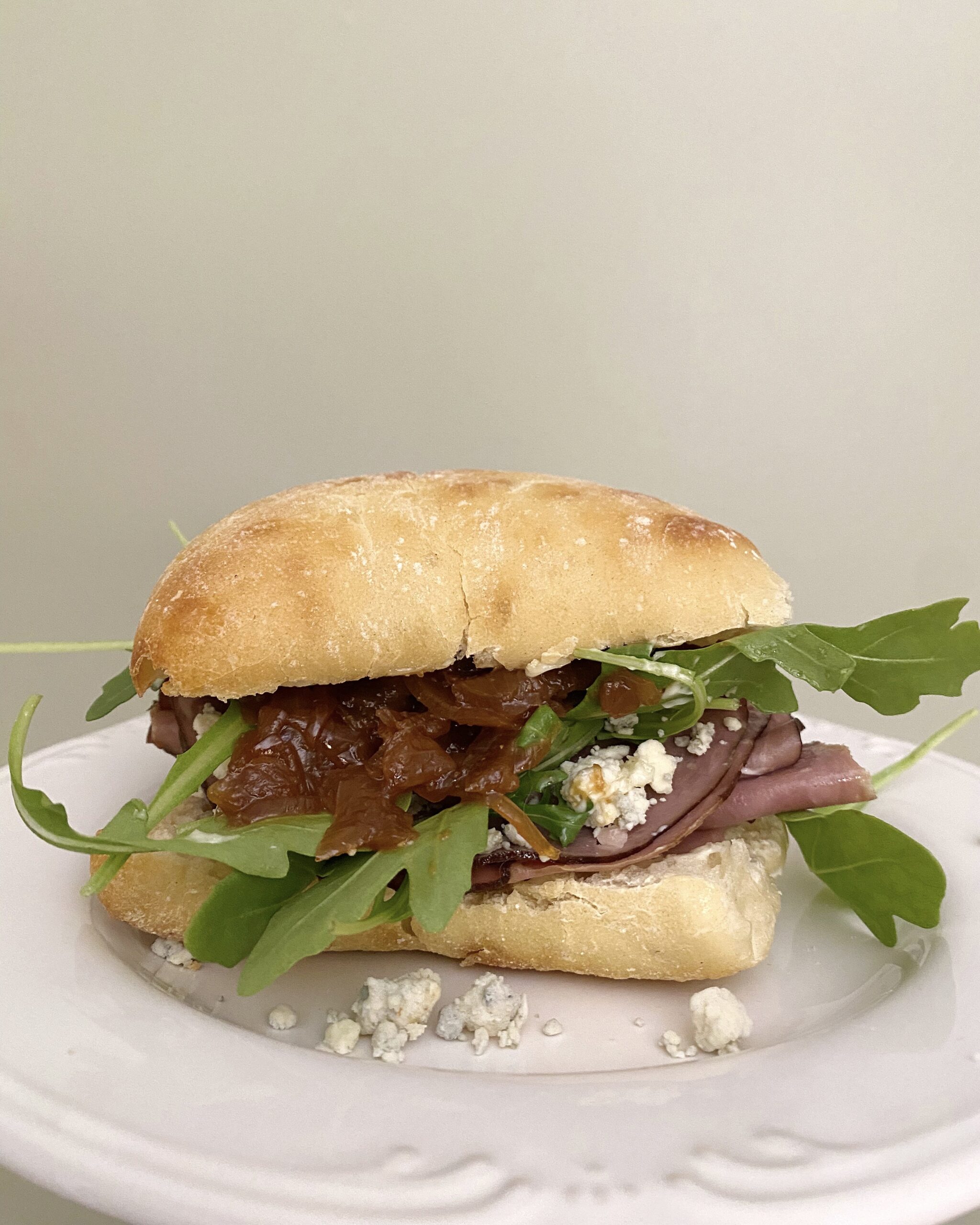 roast beef sandwich with onion jam and bleu cheese